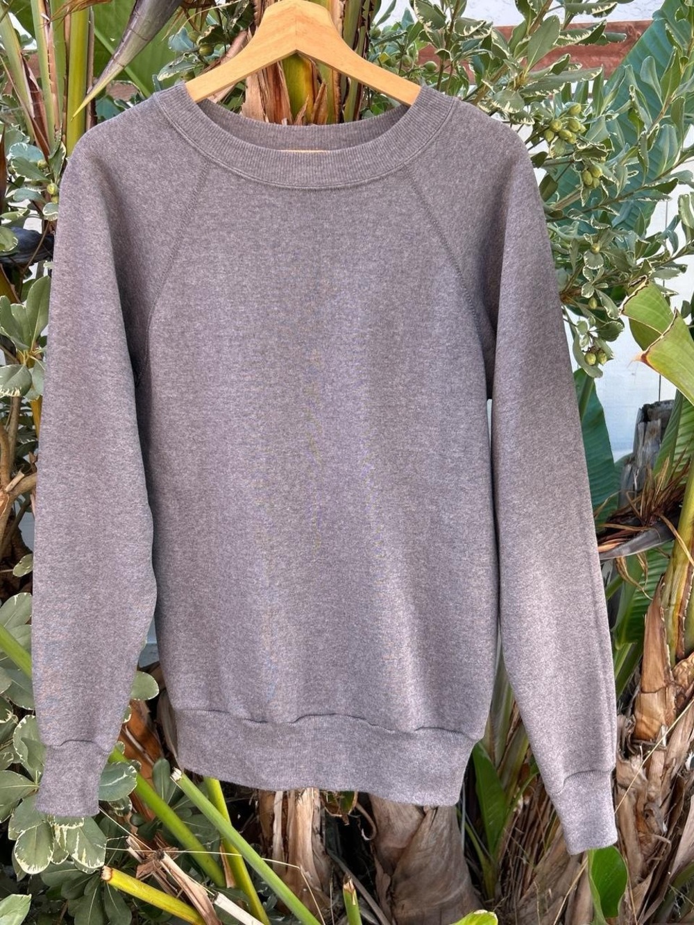 Vintage 1980s Made USA Gray Raglan Sweatshirt Medium 19x27
